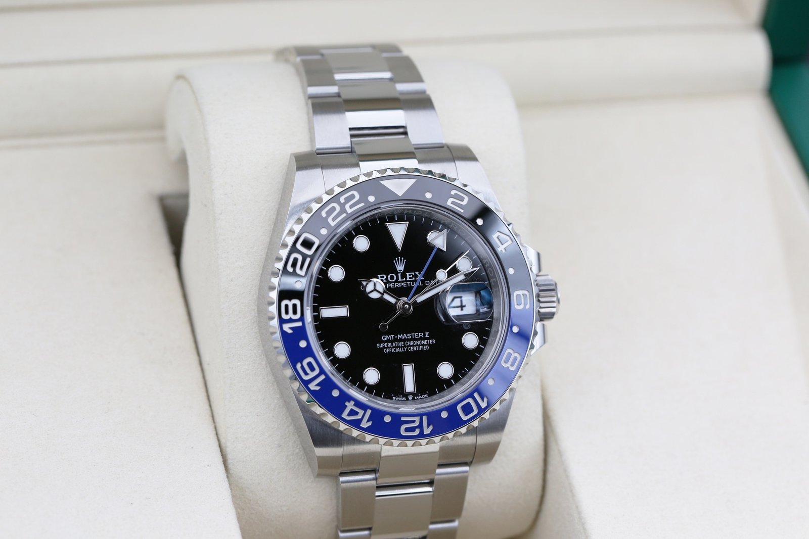 Rolex 126710BLNR Black GMT-MASTER II 40mm 2026 Batman 4 03c3c2e1 2791 445a 8013 cc50464e339b