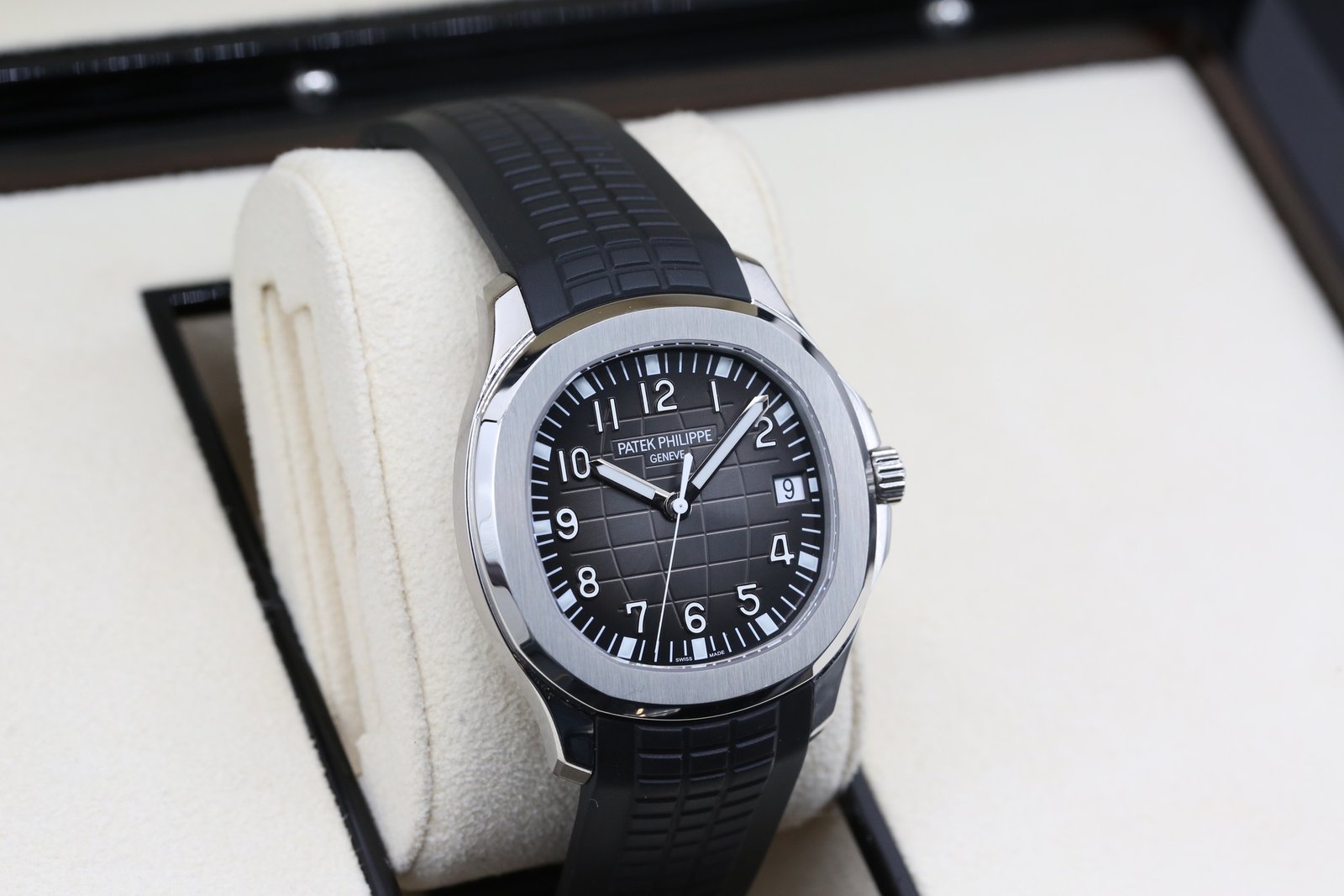 Patek Philippe 5167/1A-001 Black AQUANAUT 40mm 2021 4 2c7c4085 2dc0 461c 8b7b 1660cb393248