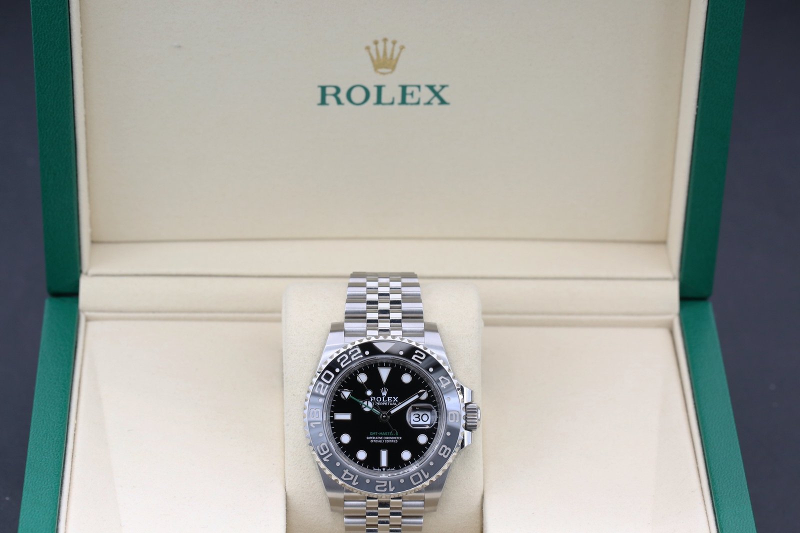 Rolex 126710GRNR Black GMT MASTER II 40mm 2025 Bruce Wayne 6 2d04152b 9870 41bd a21d e004cba5948b