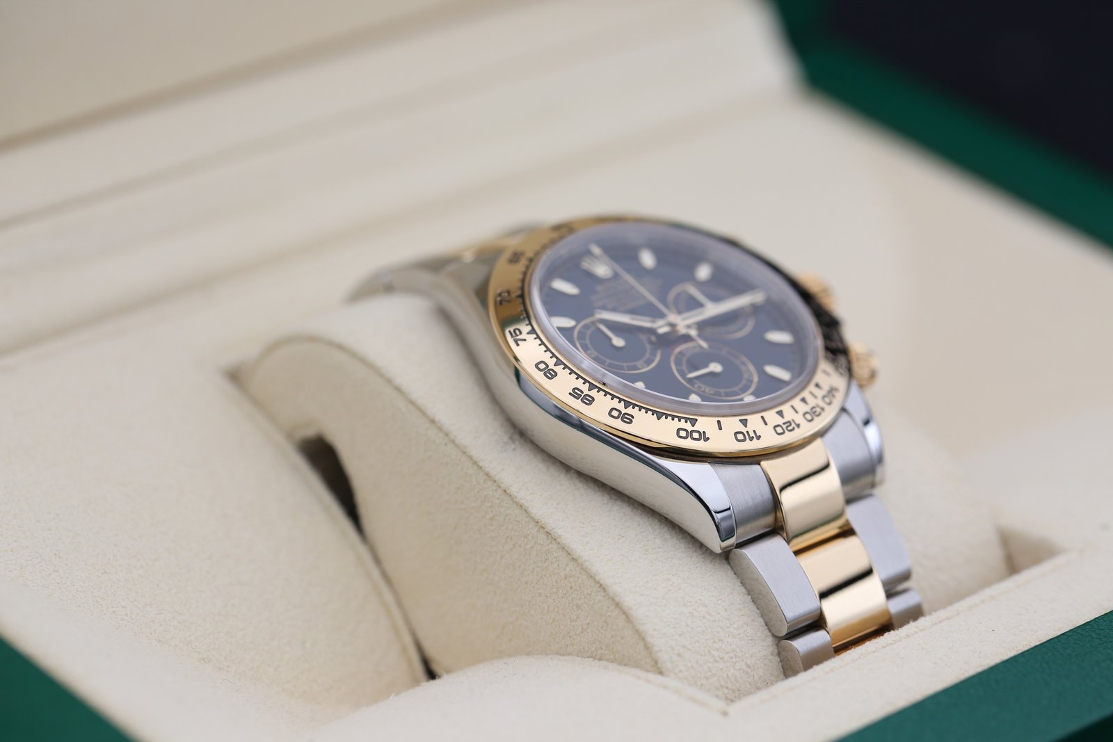 Rolex 116503 Black DAYTONA 40mm 2019 9 42eef313 c784 451a 9555 571503ba4c43