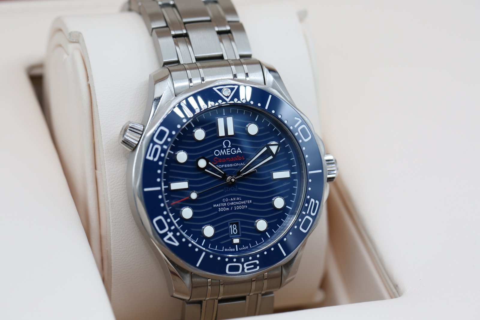 Omega 210.30.42.20.03.001 Blue SEA MASTER 42mm 2020 4 4d05d44d 3217 47e1 a18b aa81aaf175ff