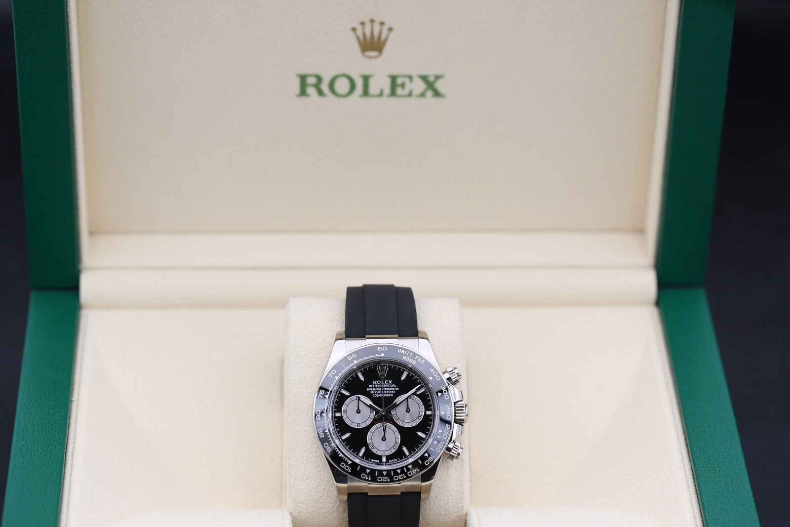 Rolex 126519LN Black DAYTONA 40mm 2023 Baby Le MANS 6 57e5eec2 1de4 4770 bf51 3b63ca22edb0