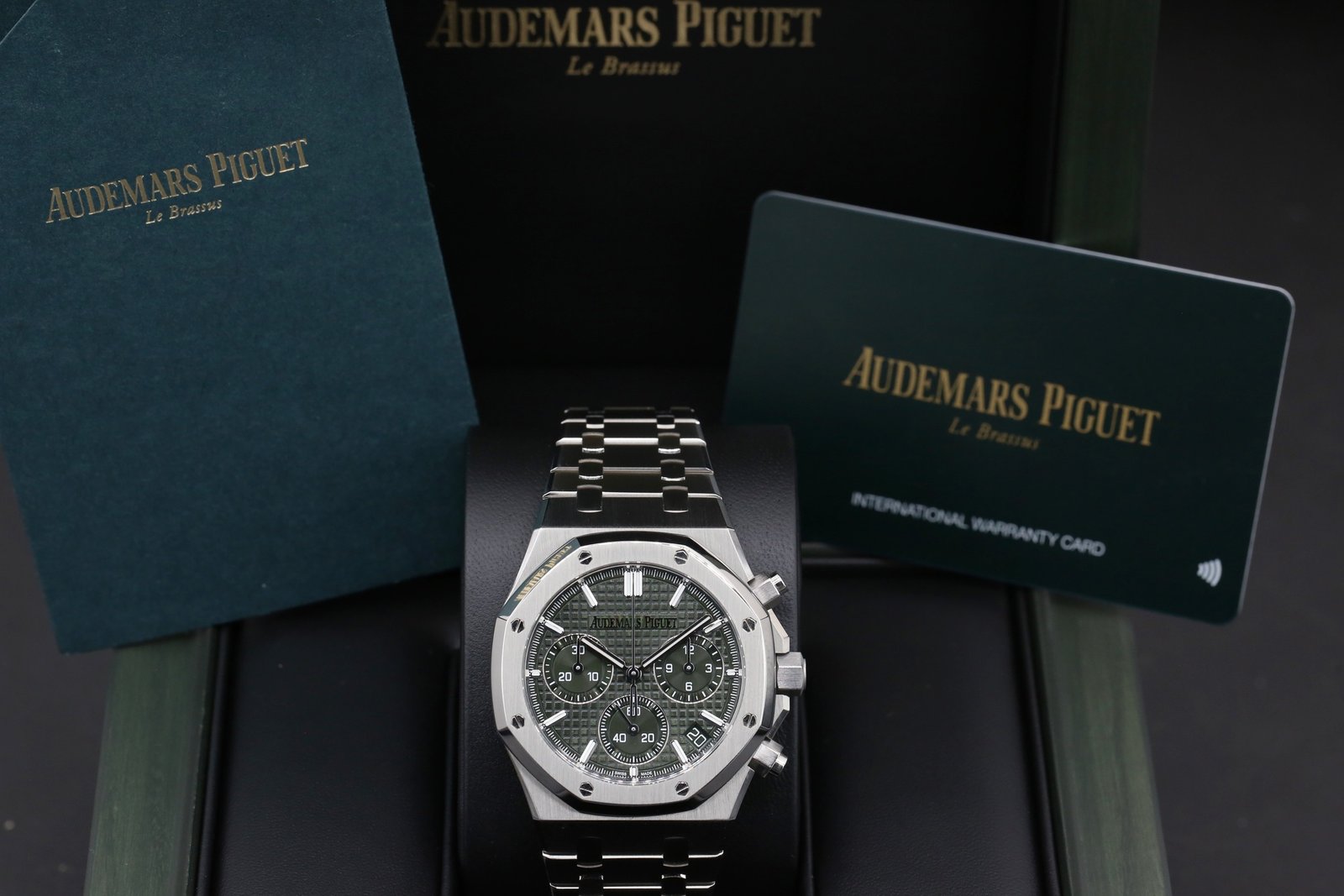 Audemars Piguet 26240ST.OO.1320ST.04 Green ROYAL OAK CHRONOGRAPH 41mm 2025 6 5dfbc91f 9852 46dc 97f2 13f165174078