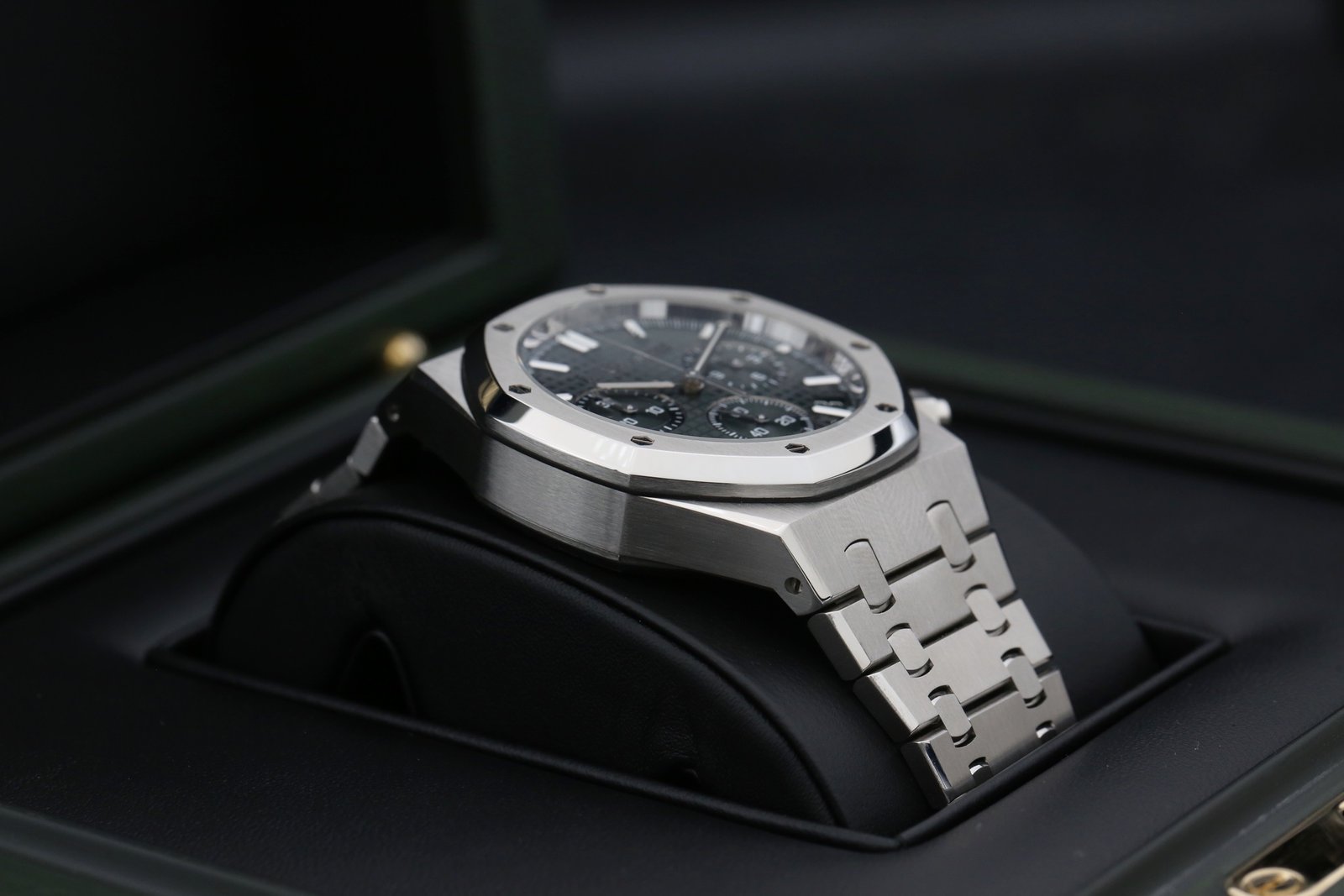 Audemars Piguet 26240ST.OO.1320ST.04 Green ROYAL OAK CHRONOGRAPH 41mm 2025 9 65652122 1870 474c 9bab 682ff902cca4