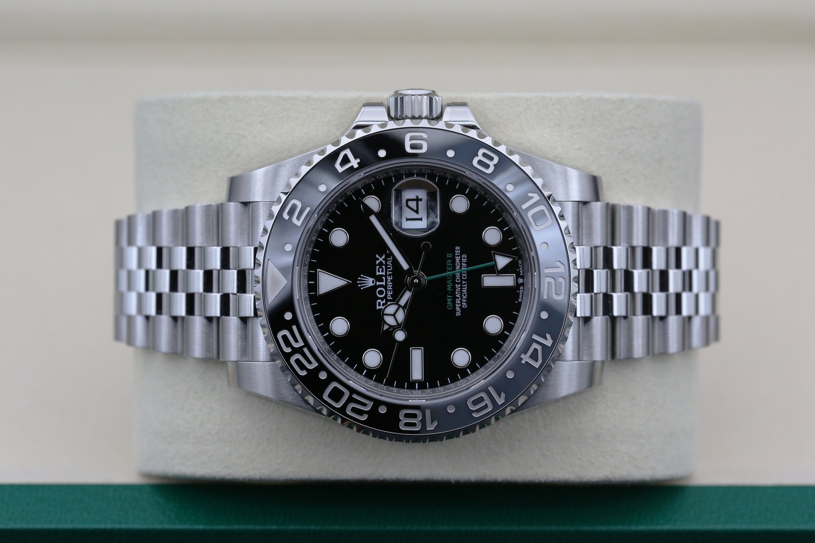 Rolex 126710GRNR Black GMT MASTER II 40mm 2026 Bruce Wayne 5 8f311a9a 68bd 445a ab91 3ce1669c1486 1