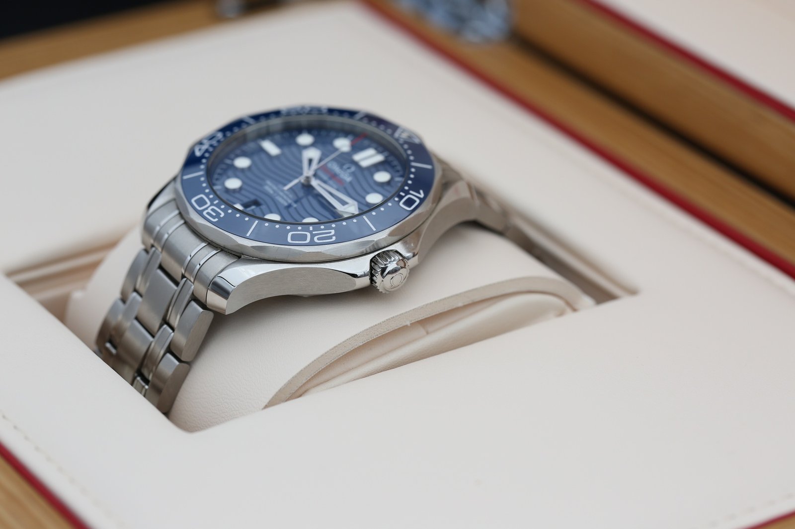 Omega 210.30.42.20.03.001 Blue SEA MASTER 42mm 2020 7 af3d4c58 36e5 4ff7 bc88 ee71eb0c687c