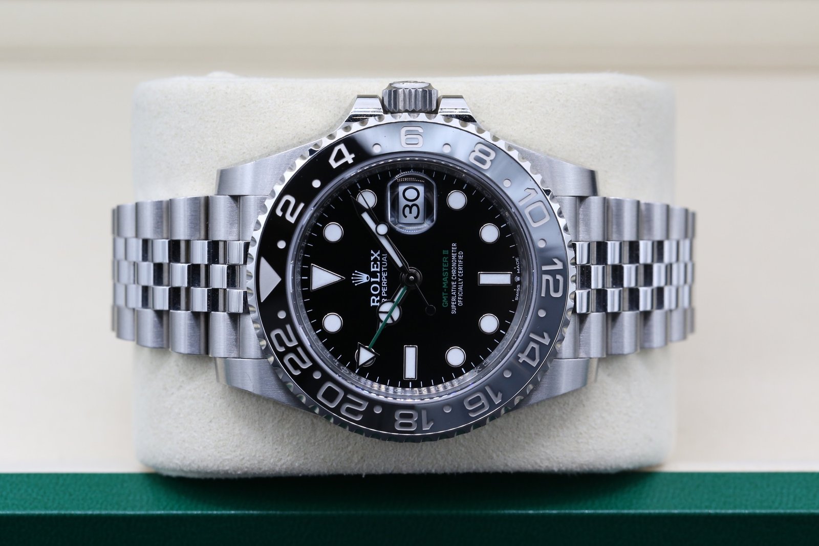 Rolex 126710GRNR Black GMT MASTER II 40mm 2025 Bruce Wayne 5 bda0c9d7 e3cc 4c8e bb45 a0ffefa09ba6