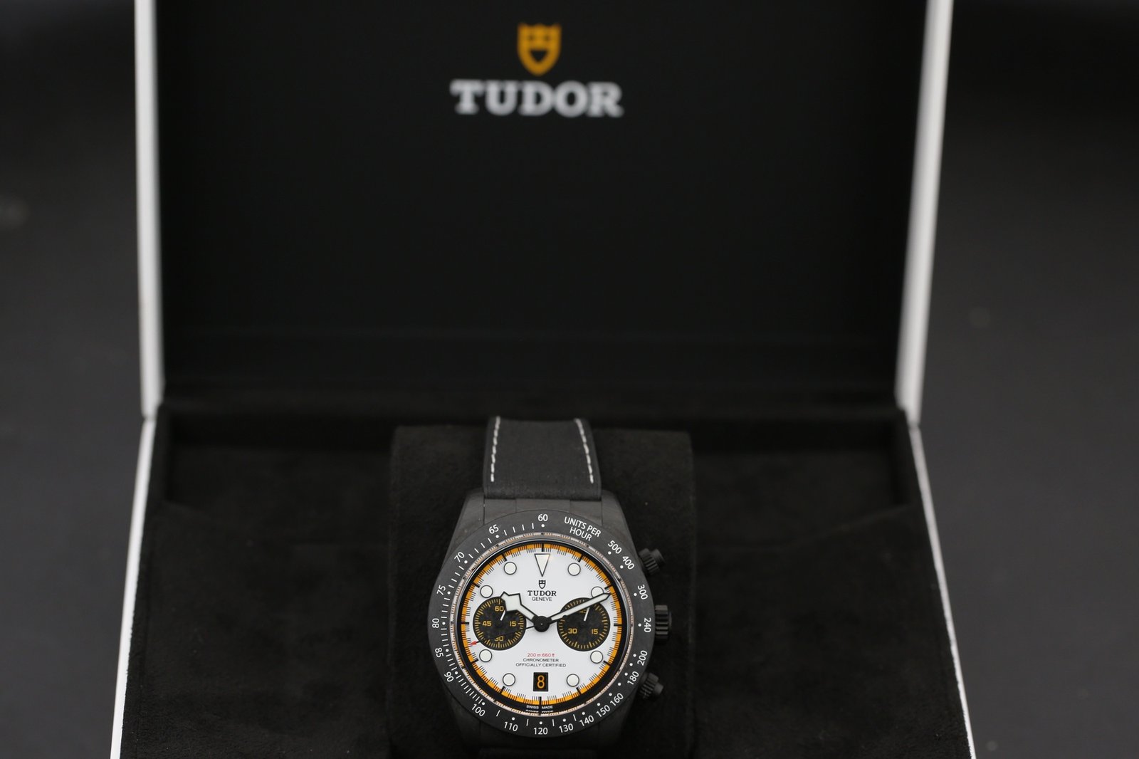 Tudor 79377KN White BLACK BAY CHRONO 42mm 2026 Carbon 26 6 bff0ec11 db35 497d 8ea2 b153ba982d0d 1