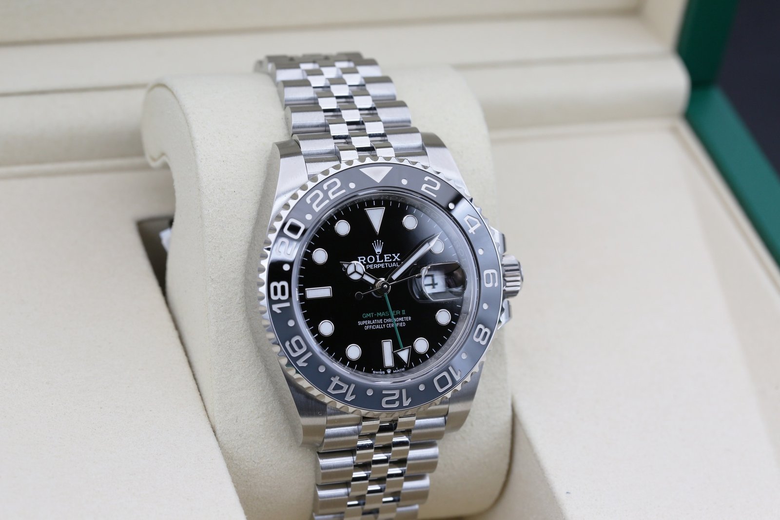 Rolex 126710GRNR Black GMT MASTER II 40mm 2026 Bruce Wayne 4 e03c2c1e 5f3b 45cf 9d3b c2a6435096a1 1